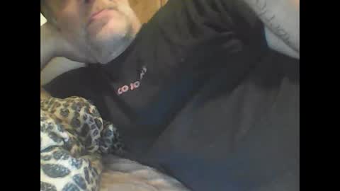 straightmaletouse online show from April 10, 11:04 am