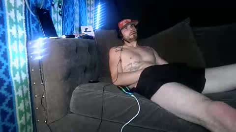 straitpipermann22 online show from February 7, 11:13 am