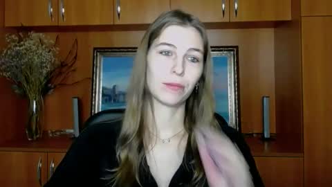 Amalia online show from November 29, 7:27 am