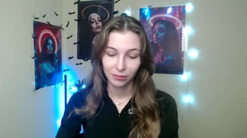 Amalia online show from December 17, 7:04 am