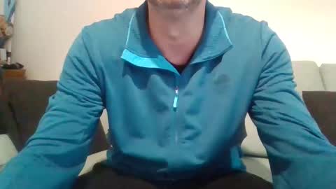 streaml1n3d online show from March 26, 12:21 pm