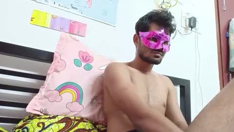 strip_couple_love1 online show from September 24, 8:32 am