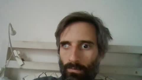 stroke1 online show from December 16, 9:04 am