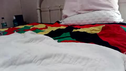 Snapshot of strokesforyou_ chatting on October 19, 4:50 am strokesforyou_ online show from October 19, 4:50 am
