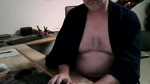 Snapshot of strokingdragon48 chatting on December 13, 5:00 pm strokingdragon48 online show from December 13, 5:00 pm