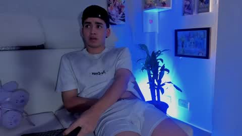 strong_rock69 online show from April 13, 5:17 pm