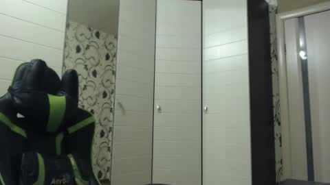 Alex online show from October 18, 2:21 pm