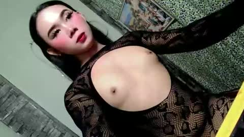 stunning_andrea69 online show from May 12, 11:19 am