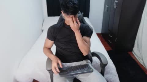 stylish men online show from October 15, 11:27 pm