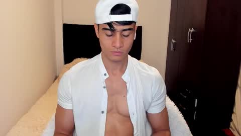 stylish men online show from September 19, 4:44 pm