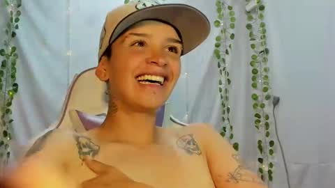 subgirlrs online show from October 16, 7:52 am