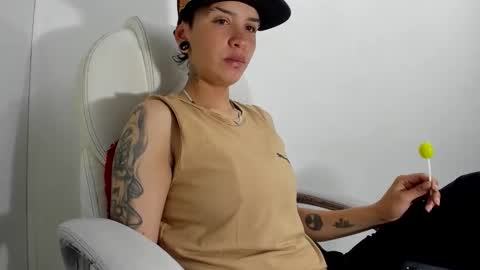 subgirlrs online show from October 24, 6:14 am