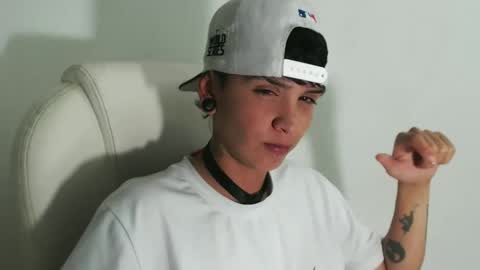 subgirlrs online show from October 21, 4:50 am