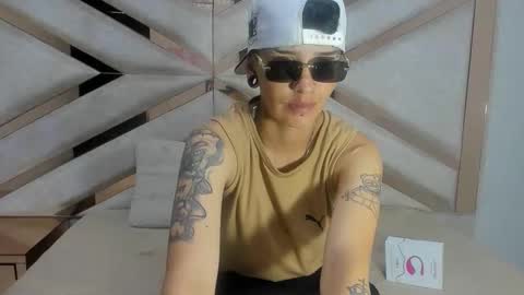 subgirlrs online show from November 20, 5:54 pm