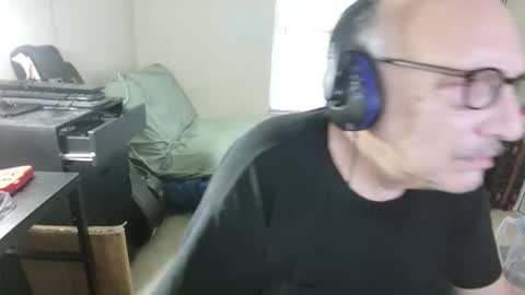 Sublcr online show from November 16, 8:44 pm