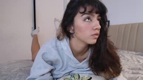 Zoe online show from January 6, 10:25 pm