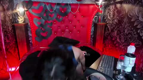 Yunna online show from February 25, 3:20 pm