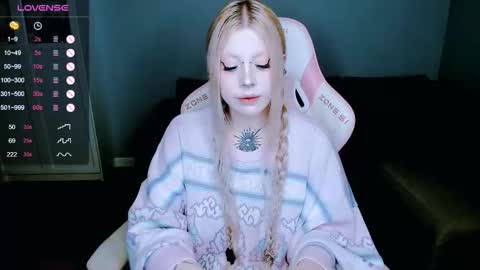succubus_leslie online show from September 24, 12:39 am