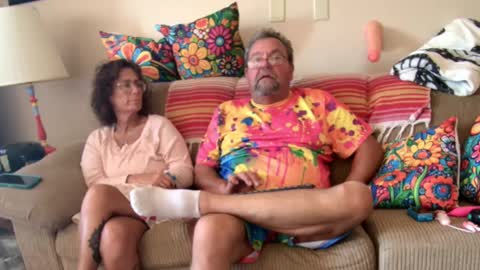 suenixon online show from September 30, 2:49 pm