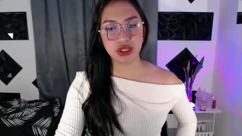 sugar_chloe17 online show from October 17, 9:08 pm