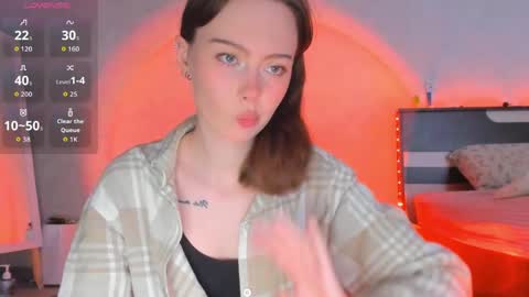 Lola online show from May 22, 10:16 pm