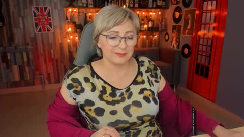 Vivien online show from February 15, 4:34 pm