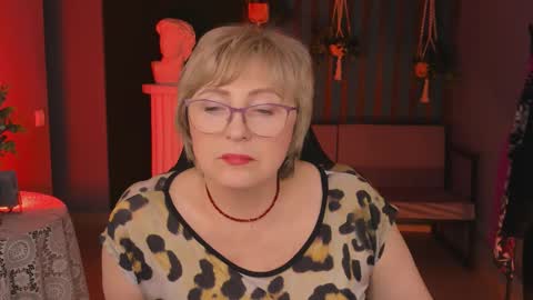 Vivien online show from March 12, 12:04 pm