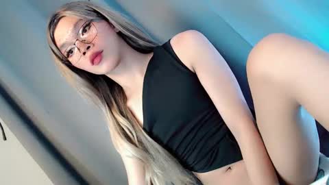 LoveSugar online show from October 5, 9:11 pm