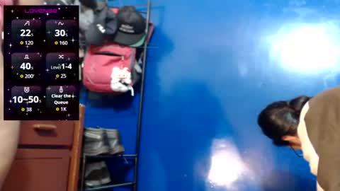 suggabrown_ online show from June 21, 9:16 am