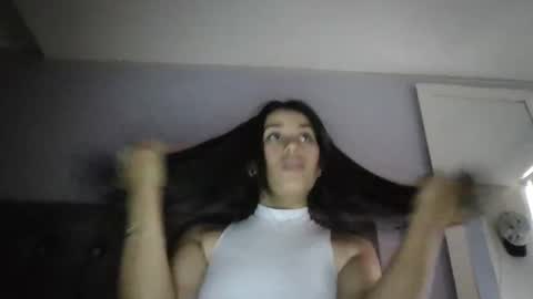 Snapshot of sulmatevans_ chatting on February 17, 9:43 pm Diana online show from February 17, 9:43 pm