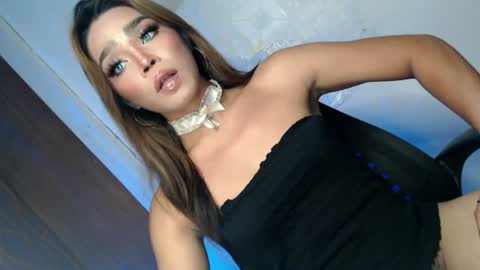 sultry_sirenxx online show from July 21, 4:53 pm