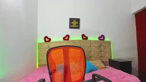 summer_girls01 online show from September 26, 1:35 am