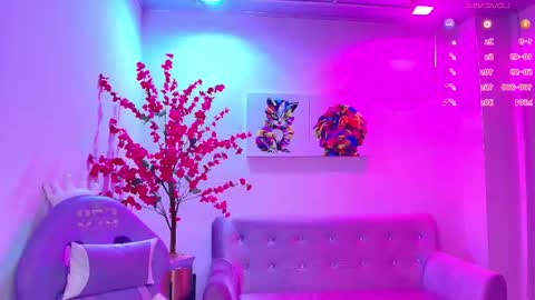 summer_miller online show from November 10, 11:46 am