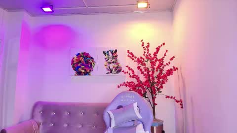 summer_miller online show from January 13, 11:40 am