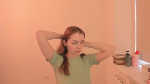 Summer Preston online show from April 25, 9:11 am