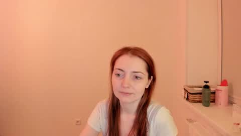 Summer Preston online show from March 19, 6:24 pm