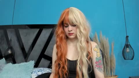 Snapshot of summerprints chatting on January 29, 1:49 pm Summer online show from January 29, 1:49 pm