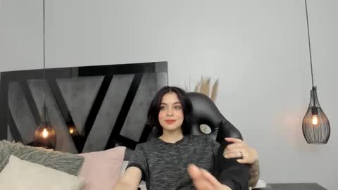 Snapshot of summerprints chatting on March 6, 7:21 pm Summer online show from March 6, 7:21 pm