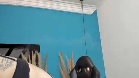 Snapshot of summerprints chatting on January 11, 6:12 pm Summer online show from January 11, 6:12 pm