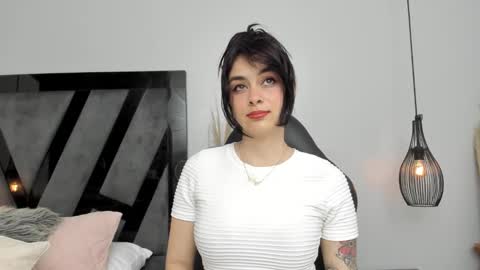 Snapshot of summerprints chatting on March 1, 4:11 pm Summer online show from March 1, 4:11 pm