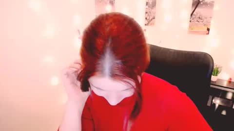 Alexi online show from October 26, 2:39 pm