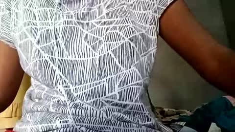 sunali_jain03 online show from August 7, 11:19 am
