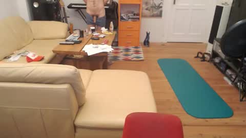 sunbeatshower online show from October 26, 4:02 am