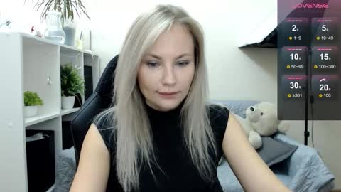 Snapshot of sunny_bunny6 chatting on September 22, 4:49 am Naomi online show from September 22, 4:49 am