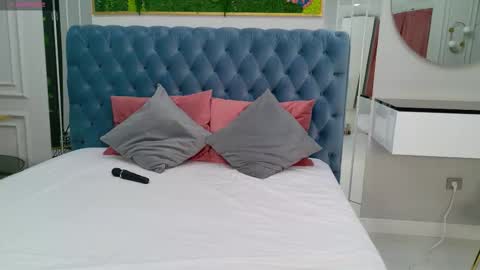 Sunny online show from October 9, 11:26 am