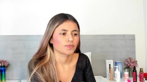 sunnywhitee online show from March 23, 7:19 pm