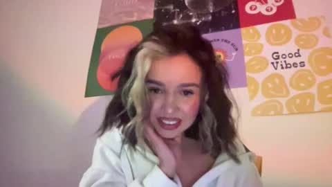 sunnyxoxox online show from November 5, 4:14 am