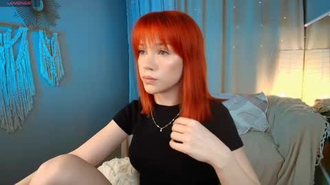 sunrisee_ online show from April 19, 4:19 pm