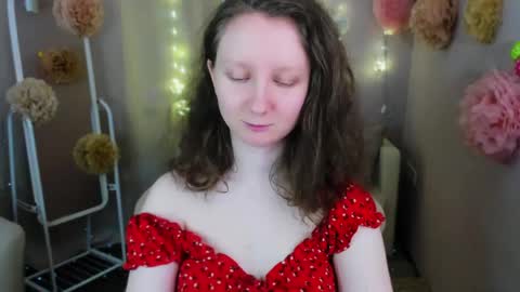 Alice online show from May 22, 2:02 pm