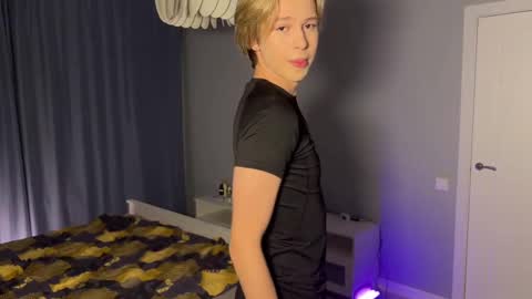 sunshinealex online show from March 4, 6:07 pm